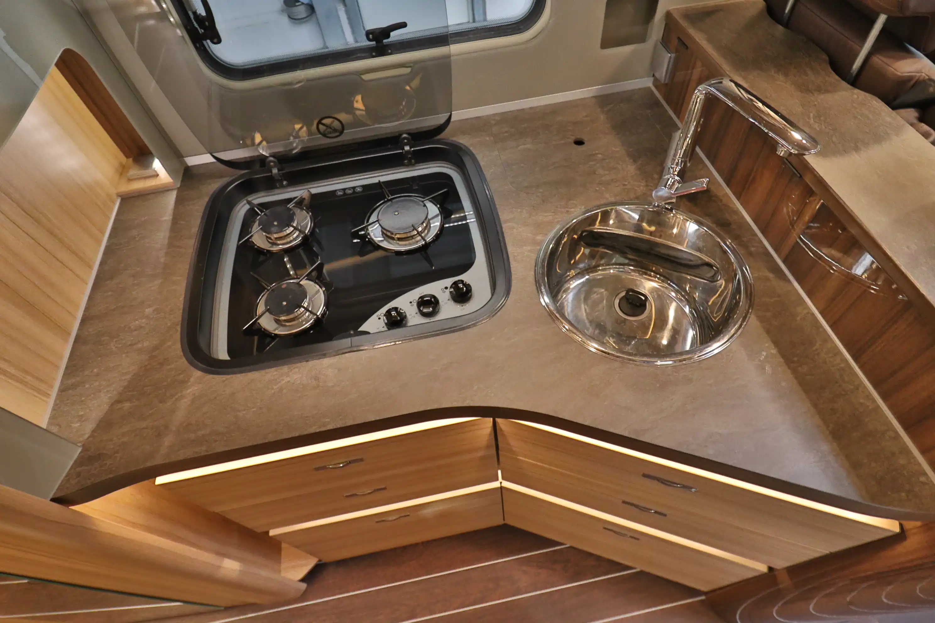 KNAUS SUN I 900 LX